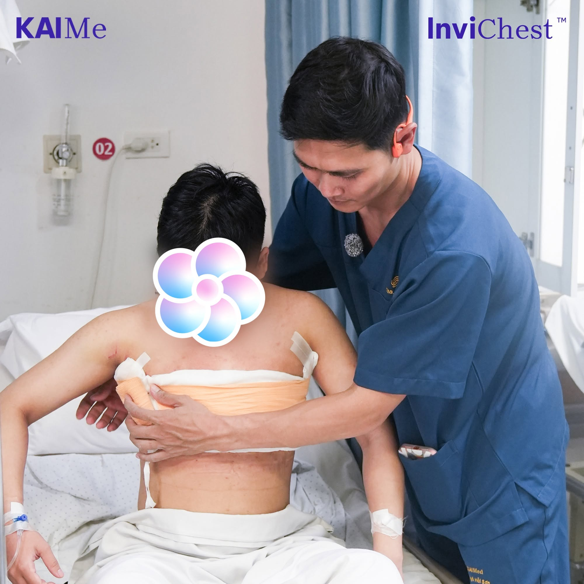 Bác sĩ KAIMe chăm sóc khách hàng sau phẫu thuật InviChest
